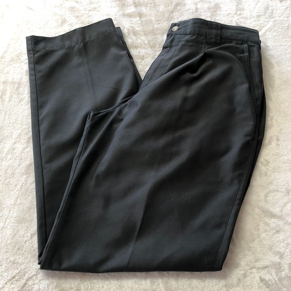 Columbia Men's Dark Grey Pleated Pants Size 32